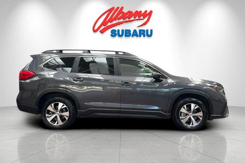 Gray Metallic 2025 Subaru Ascent Premium 7-Passenger