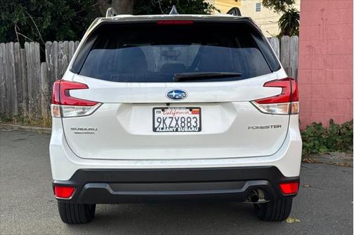 2024 Subaru Forester Premium