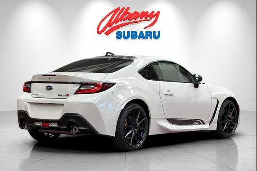 2025 Subaru BRZ tS
