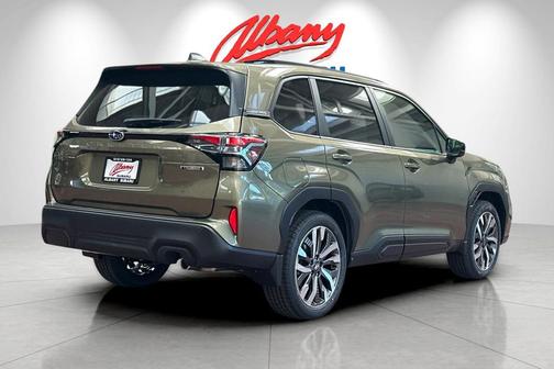 Autumn Green Metallic 2026 Subaru Forester Touring