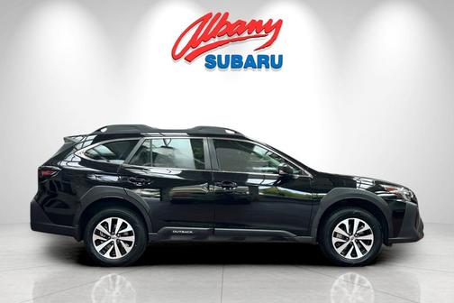 Crystal Black Silica 2025 Subaru Outback Base