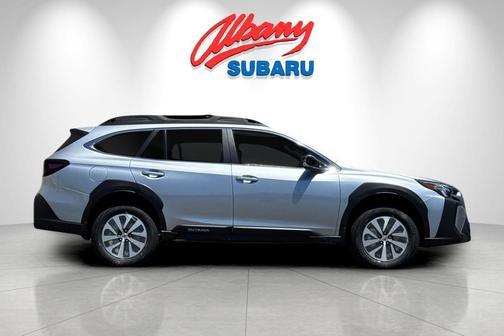 Crystal White Pearl 2025 Subaru Outback Premium