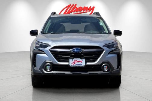 Crystal White Pearl 2025 Subaru Outback Premium
