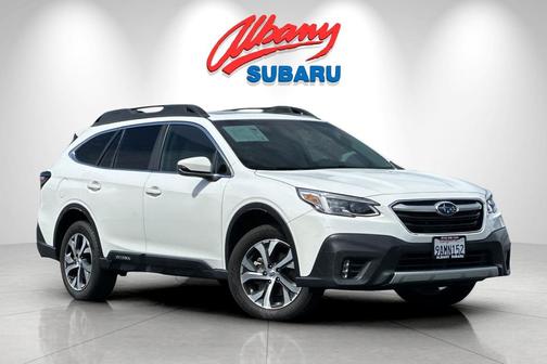 Crystal White Pearl 2022 Subaru Outback Limited