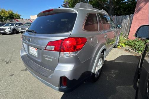 2011 Subaru Outback 2.5 i Limited