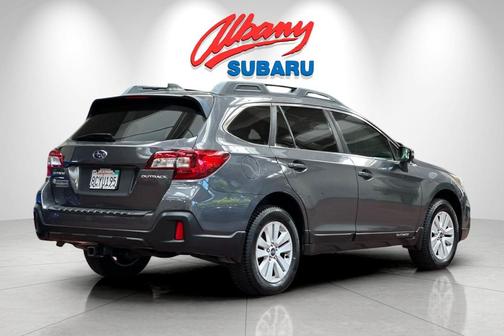 Gray 2018 Subaru Outback 2.5i Premium