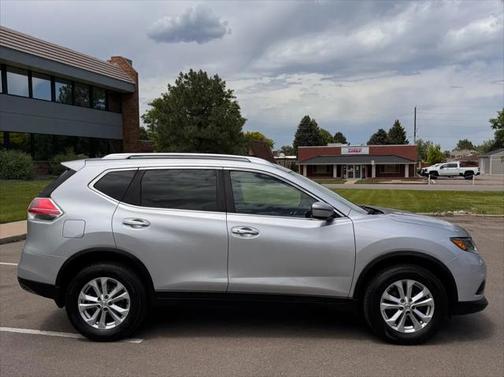 2016 Nissan Rogue SV