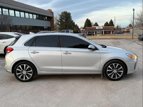 2019 Hyundai Elantra GT Base