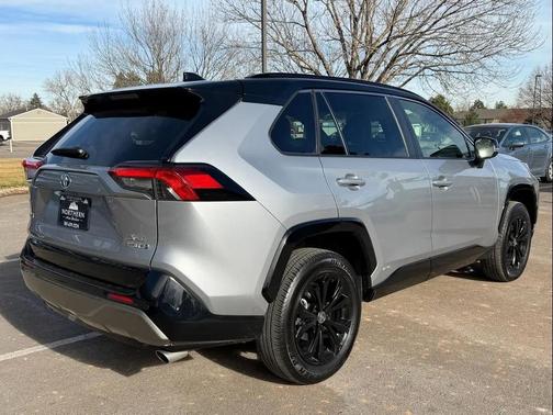 2024 Toyota RAV4 Hybrid SE