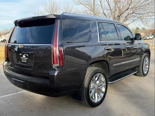 2018 Cadillac Escalade Luxury