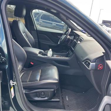 2017 Jaguar F-PACE 35t Prestige