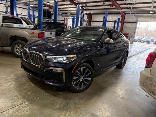 2021 BMW X6 M50i