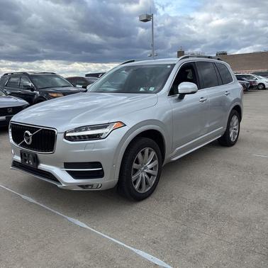2018 Volvo XC90 T6 Momentum