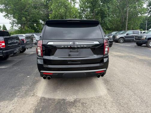 2022 Chevrolet Suburban High Country