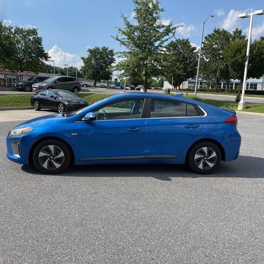 2017 Hyundai IONIQ Hybrid SEL