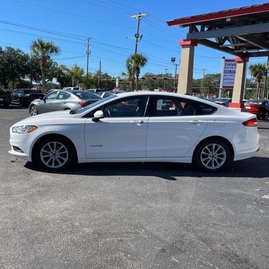 2017 Ford Fusion Hybrid SE