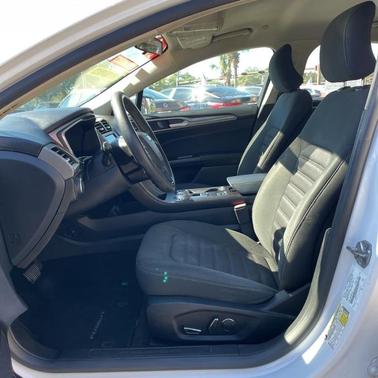 2017 Ford Fusion Hybrid SE