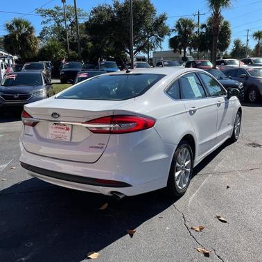 2017 Ford Fusion Hybrid SE