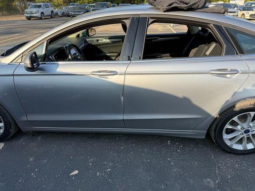 2020 Ford Fusion Hybrid SE