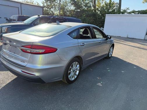 2020 Ford Fusion Hybrid SE