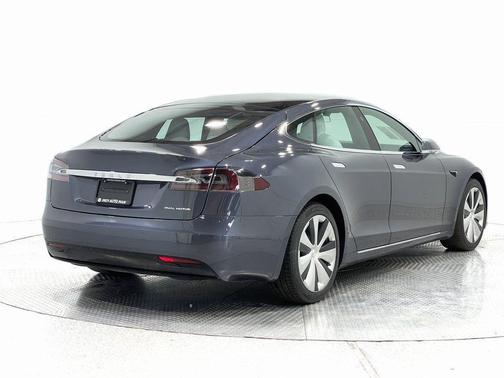 2021 Tesla Model S Long Range