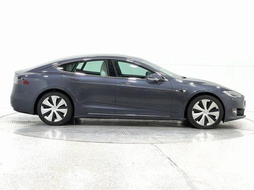 2021 Tesla Model S Long Range