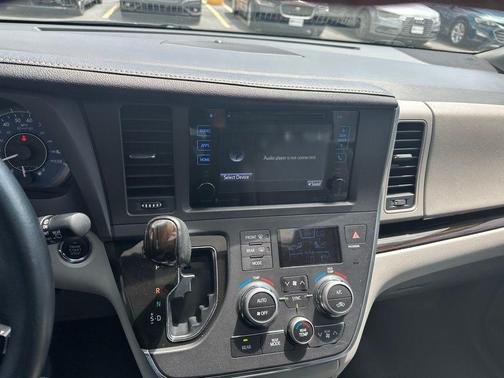 2016 Toyota Sienna XLE Premium