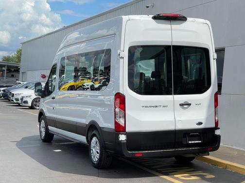 2022 Ford Transit-350 XLT