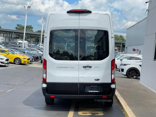 2022 Ford Transit-350 XLT