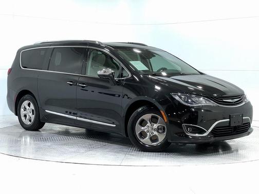 2018 Chrysler Pacifica Hybrid Limited