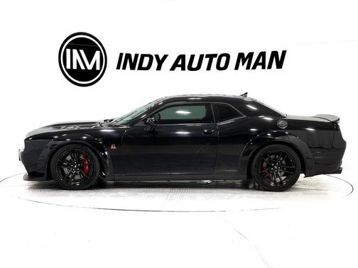 Pitch Black Clearcoat 2022 Dodge Challenger R/T Scat Pack