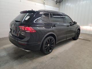 Deep Black Pearl Effect 2021 Volkswagen Tiguan 2.0T SE R-Line Black