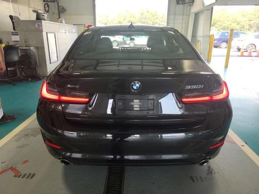 2020 BMW 330 i xDrive