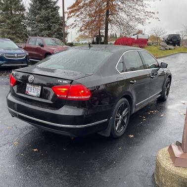 2015 Volkswagen Passat Auto SEL Premium