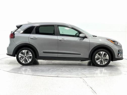 2022 Kia Niro EV S