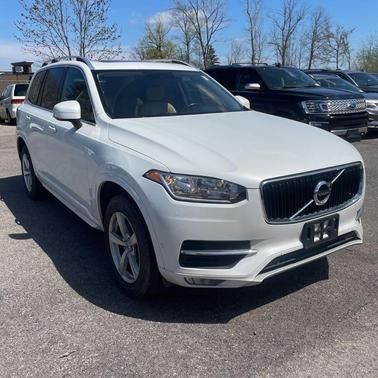 2016 Volvo XC90 T5 Momentum