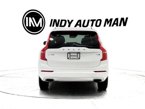 2016 Volvo XC90 T5 Momentum