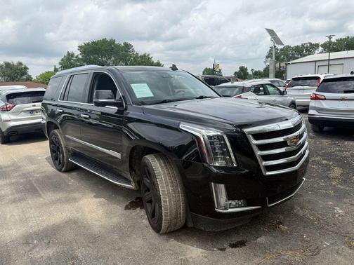 2017 Cadillac Escalade Luxury