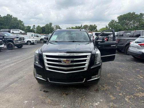 2017 Cadillac Escalade Luxury