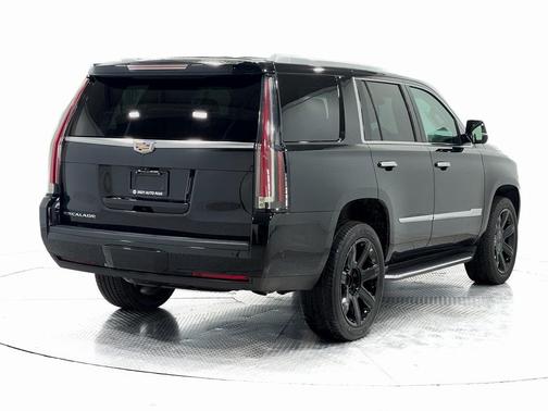 2017 Cadillac Escalade Luxury