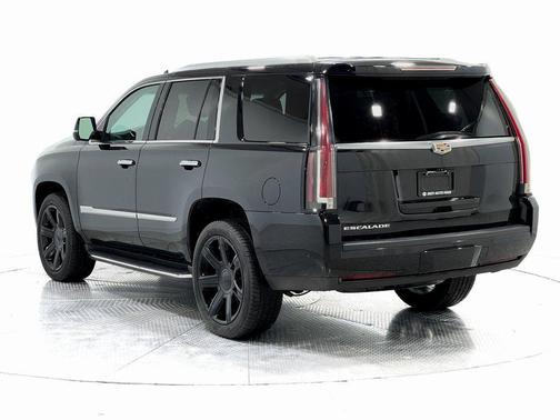 2017 Cadillac Escalade Luxury