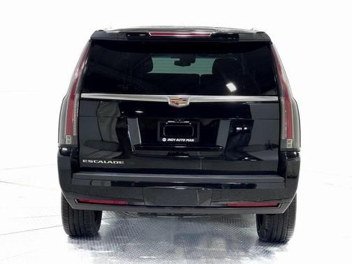 2017 Cadillac Escalade Luxury