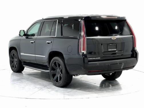 2017 Cadillac Escalade Luxury