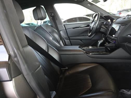 2021 Maserati Levante Base