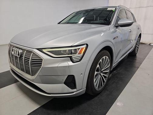 2019 Audi e-tron Prestige