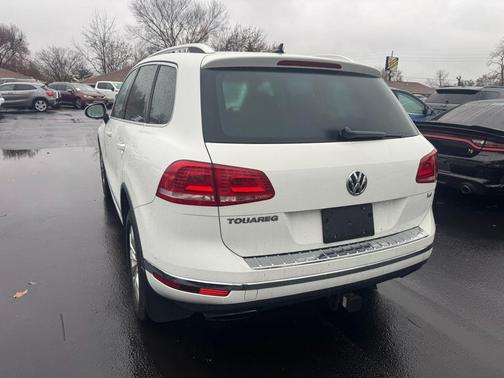 2016 Volkswagen Touareg VR6