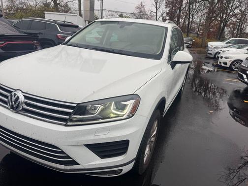 2016 Volkswagen Touareg VR6