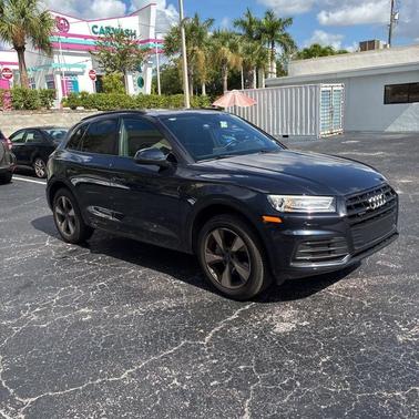 2020 Audi Q5 45 Titanium Premium