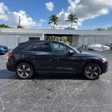 2020 Audi Q5 45 Titanium Premium