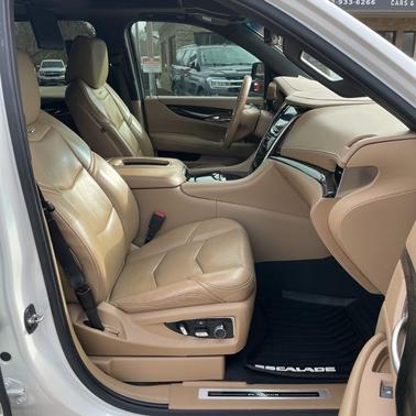 2019 Cadillac Escalade Platinum